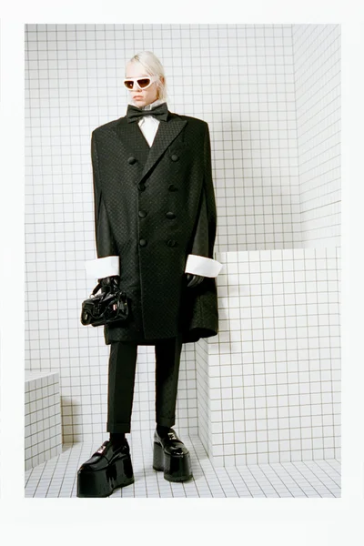 Look 15